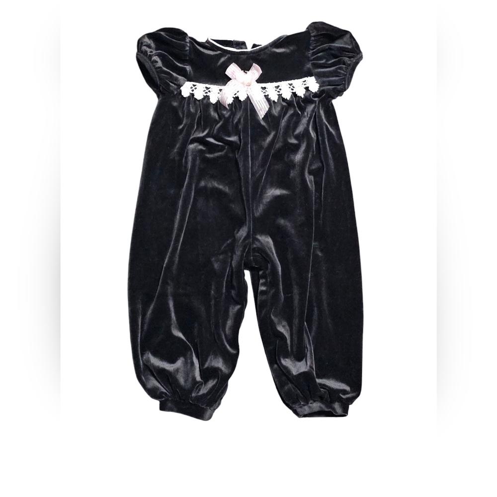 Vintage YOUNGLAND Baby Girl Romper 24 Mo. Black Velvet  pink bow white Lace